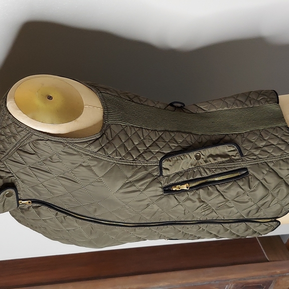 FATE | QUILTED VEST | SIZE SMALL - Picture 4 of 9